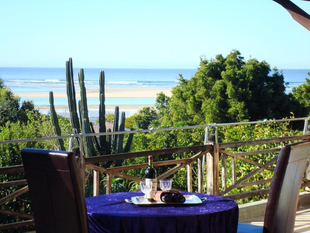 A Whale Of A View Bed & Breakfast Plettenberg Bay Bagian luar foto